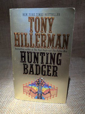 Hunting Badger by Tony Hillerman (1999, Trade Paperback)