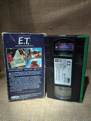 1-58 E.T. the Extra-Terrestrial (1982)