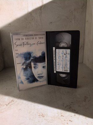 1-60 Snow Falling on Cedars (VHS, 2001, Special Edition)